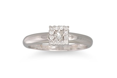 Lot 139 - A DIAMOND CLUSTER RING, mounted in 18ct white...