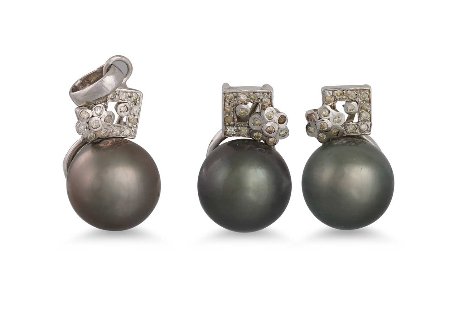 Lot 142 - A PAIR OF DIAMOND AND BLACK PEARL EARRINGS,...
