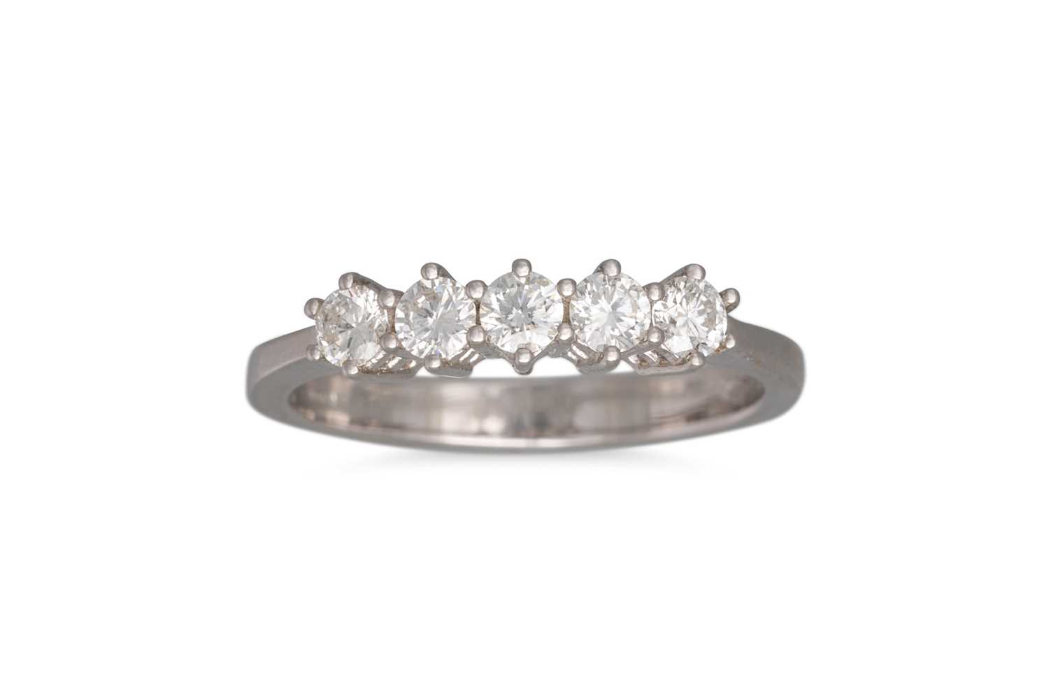 Lot 151 - A FIVE STONE DIAMOND RING, in 18ct white gold....