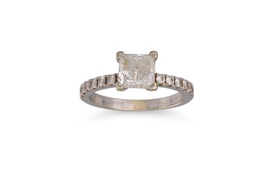 Lot 416 - A DIAMOND SOLITAIRE RING, the princess cut...