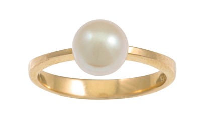 Lot 72 - A CULTURED PEARL RING, mounted in 14ct gold,...