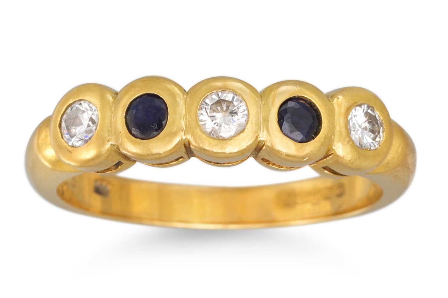 Lot 348 - A DIAMOND AND SAPPHIRE RING, collet set,...