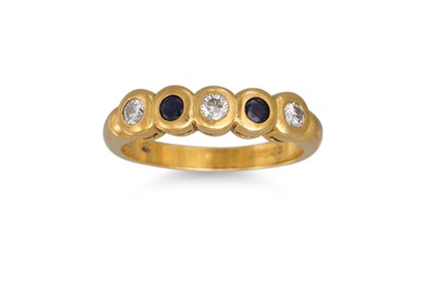 Lot 13 - A DIAMOND AND SAPPHIRE RING, collet set,...