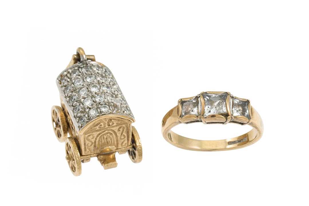Lot 79 - A 9CT GOLD CHARM, together with a 9ct gold...