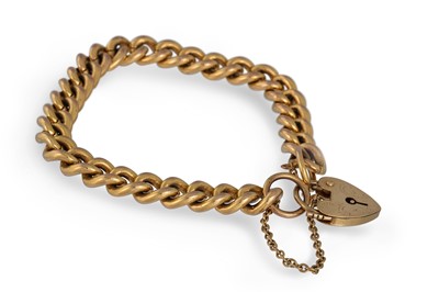 Lot 26 - A 9CT GOLD CURB LINK BRACELET, with padlock...