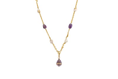 Lot 179 - AN AMETHYST AND BAROQUE PEARL NECKLACE,...