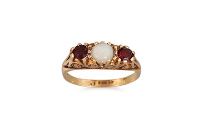 Lot 84 - A VINTAGE OPAL AND GARNET THREE STONE RING,...