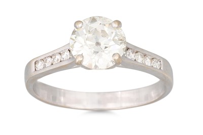 Lot 199 - A DIAMOND SOLITAIRE RING, the old cut European...