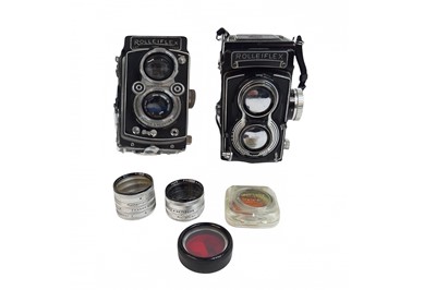 Lot 572 - A PAIR OF FRANKLE & HEIDECKE ROLLEIFLEX,...