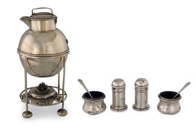 Lot 547 - A COLLECTION OF VINTAGE SILVER ITEMS,...