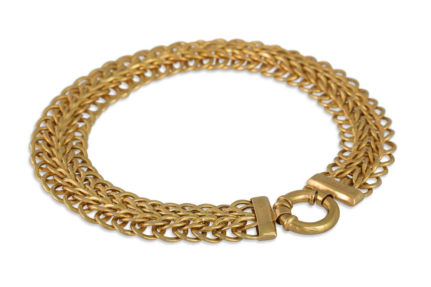 Lot 139 - AN 18CT GOLD FLEXIBLE BRACELET, 8 g.