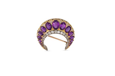 Lot 382 - AN AMETHYST AND DIAMOND CRESCENT BROOCH,...