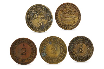 Lot 454 - 1800s 5 X DUBLIN TAVERN TOKENS IRISH TWO PENNY,...