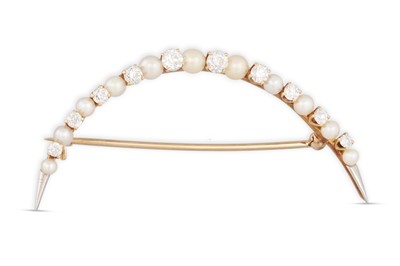 Lot 140 - A VICTORIAN PEARL AND DIAMOND CRESCENT BROOCH,...