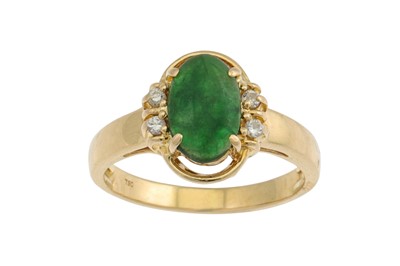 Lot 87 - A CABOCHON JADE DRESS RING, mounted in 18ct...