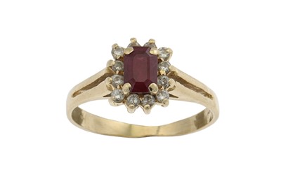Lot 88 - A RUBY AND DIAMOND DRESS RING, mounted in 14ct...