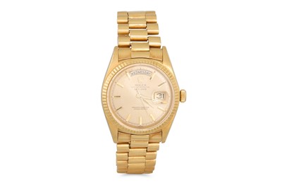 Lot 443 - A GENTS 18CT YELLOW GOLD ROLEX OYSTER...