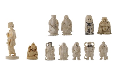 Lot 500 - A COLLECTION OF 11 SMALL FIGURAL CARVINGS...