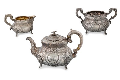 Lot 528 - A VICTORIAN IRISH SILVER THREE PIECE ORNATE...