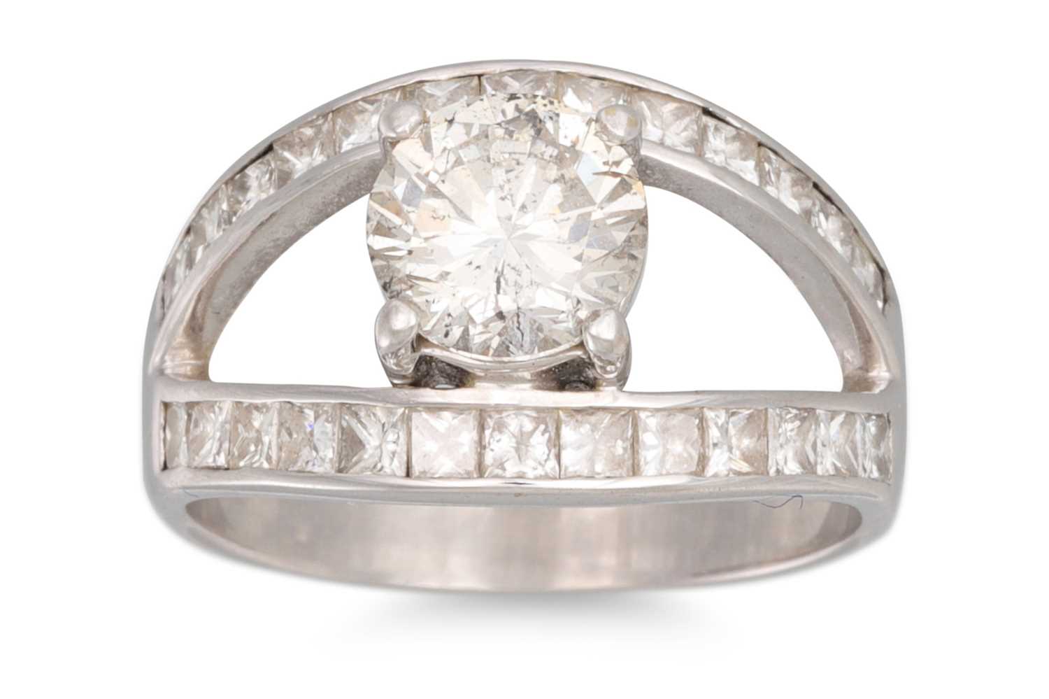 Lot 232 - A DIAMOND SOLITAIRE RING, the brilliant cut...