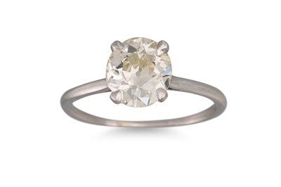 Lot 346 - AN ANTIQUE DIAMOND SOLITAIRE RING, signed...