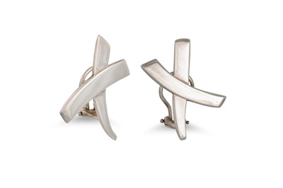 Lot 129 - A PAIR OF MODERN SILVER “X” FORMED TIFFANY &...