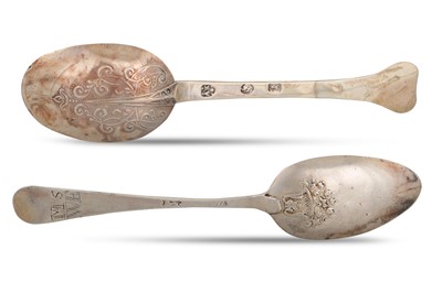 Lot 414 - A CHARLES II SILVER TABLE SPOON, stylized...