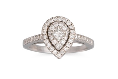 Lot 178 - A DIAMOND CLUSTER RING, the pear shaped...