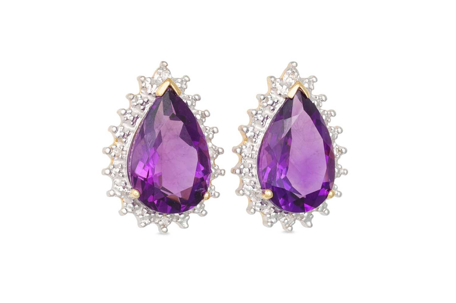 Lot 69 - A PAIR DIAMOND AND AMETHYST CLUSTER EARRINGS,...