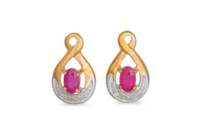 Lot 99 - A PAIR OF DIAMOND AND RUBY CLUSTER EARRINGS,...
