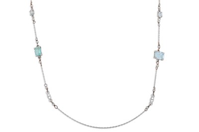 Lot 301 - AN AQUAMARINE AND DIAMOND NECKLACE, set with...