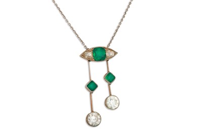 Lot 343 - AN EDWARDIAN DIAMOND AND EMERALD DROP PENDANT,...