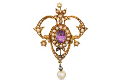 Lot 30 - AN EDWARDIAN AMETHYST AND PEARL PENDANT/BROOCH,...