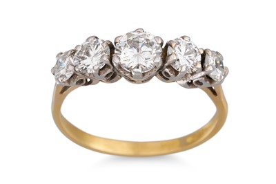 Lot 112 - A FIVE STONE DIAMOND RING, the graduated round...