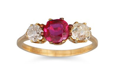 Lot 342 - A PINK SAPPHIRE AND DIAMOND THREE STONE RING,...