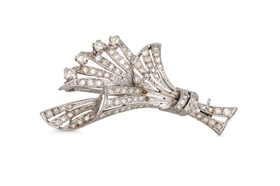 Lot 231 - A VINTAGE DIAMOND SPRAY BROOCH, modelled as a...