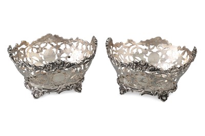 Lot 264 - A PAIR OF EDWARDIAN SILVER BON BON DISHES,...