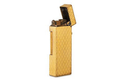 Lot 82 - A DUNHILL LIGHTER