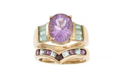 Lot 12 - AN AMETHYST AND TOPAZ RING, mounted in 9ct...