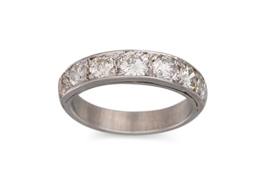 Lot 171 - A DIAMOND HALF ETERNITY RING, set with...