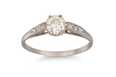 Lot 178 - A DIAMOND SOLITAIRE RING, the old cut diamonds...