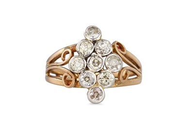 Lot 107 - A DIAMOND CLUSTER RING, the nine round...