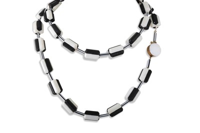 Lot 68 - A 1950s BLACK AND WHITE POP ART NECKLACE,...