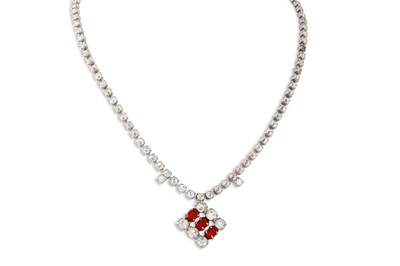 Lot 74 - A VINTAGE DIAMANTÉ NECKLACE, with ruby glass...