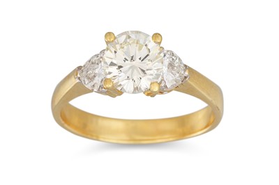 Lot 164 - A DIAMOND SOLITAIRE RING, the brilliant cut...