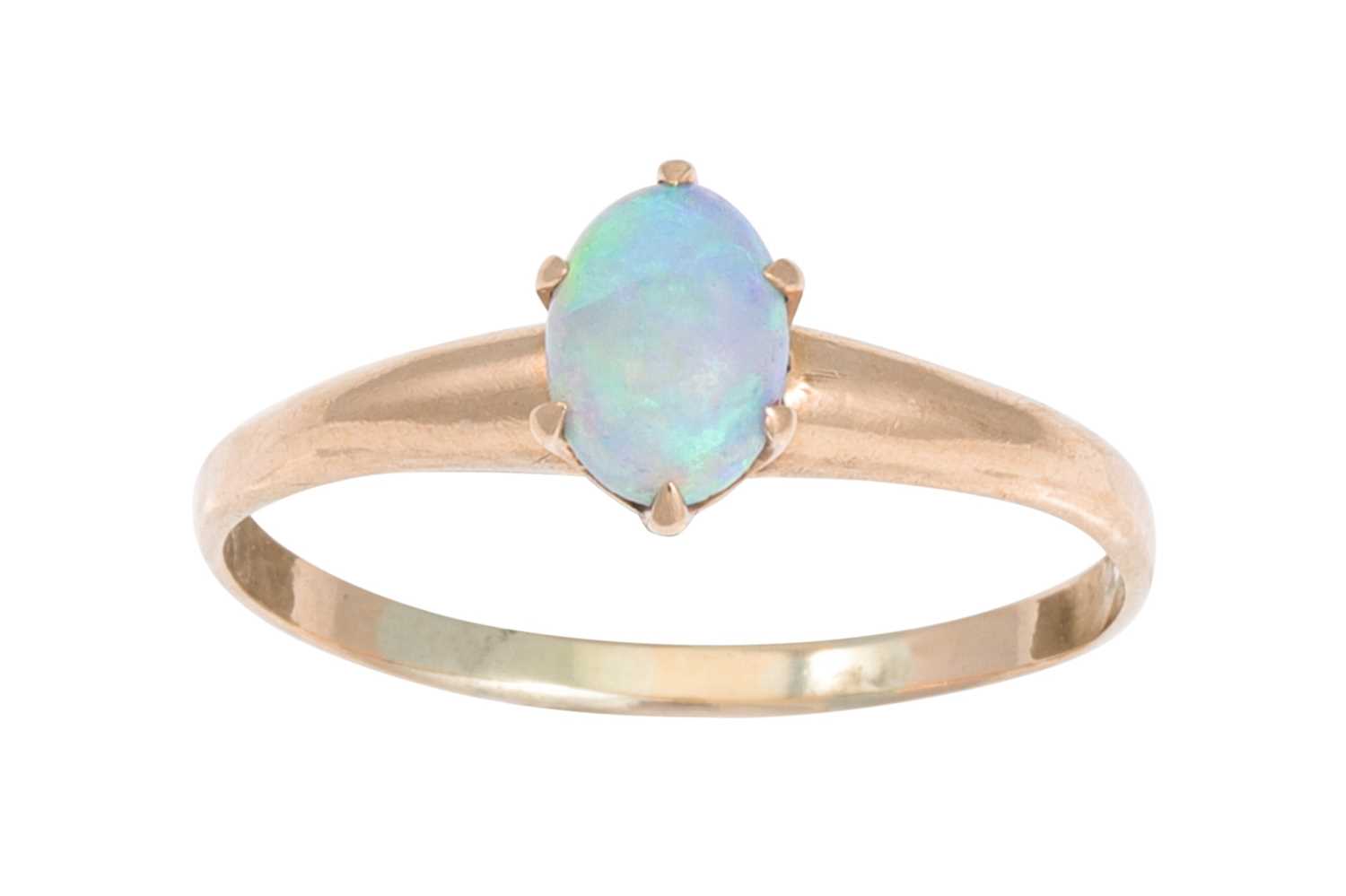 Lot 93 - A VINTAGE OPAL SINGLE STONE RING, mounted in...