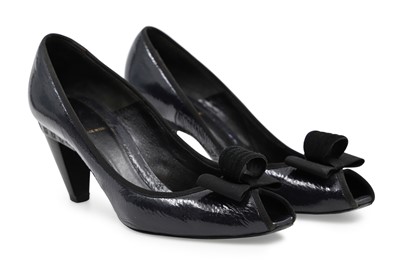 Lot 277 - A PAIR OF PATENT LEATHER FENDI HEELS, in...