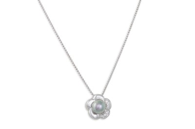 Lot 245 - A PEARL AND DIAMOND FLOWER PENDANT, mounted in...