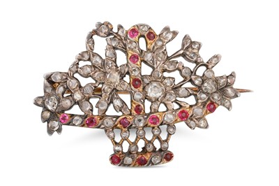 Lot 295 - AN ANTIQUE RUBY AND DIAMOND  BOUQUET BROOCH,...