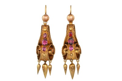 Lot 297 - A PAIR OF ETRUSCAN STYLE DROP EARRINGS, in...